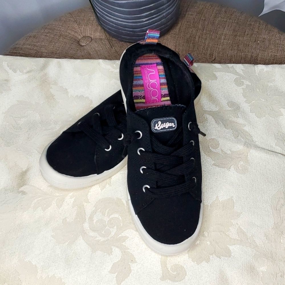 NWOT SNEAKERS